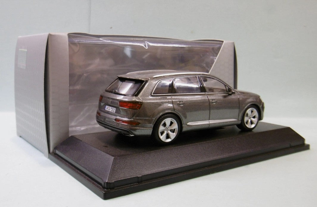 Audi Q7 - Audi 5011407633