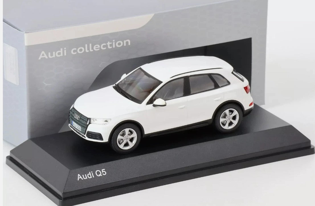 Audi Q5 - Audi 5011605631