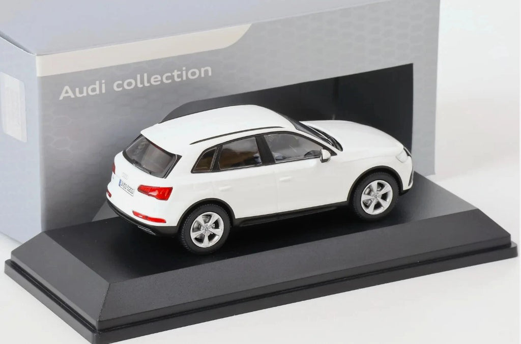 Audi Q5 - Audi 5011605631